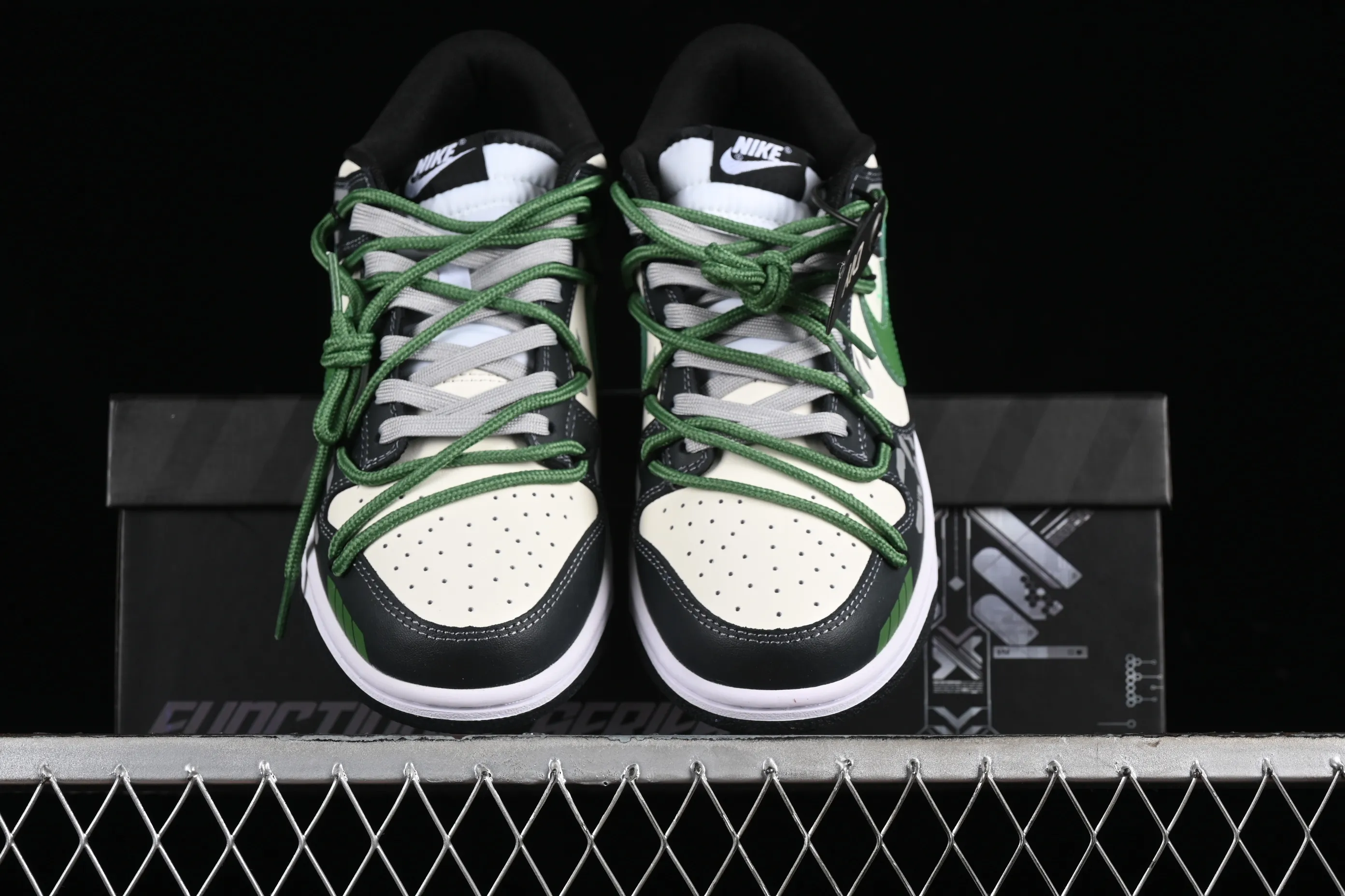 All Categories Nk SB Dunk Series Nk SB Dunk Low Low-top sneakers Nk Dunk Low FZBB Functional theme machine Gray beige green SB strap low-top casual sneakers DD1391-100